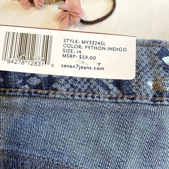 NWT Seven7 Weekend Denim Shorts Indigo Python Print Size 14 - Picture 6 of 11